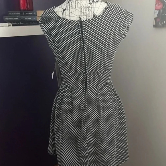 EMERALD Sundae Fit and Flare Dress. Size 5 (Jrs) Black and White - NWT - Picture 10 of 11